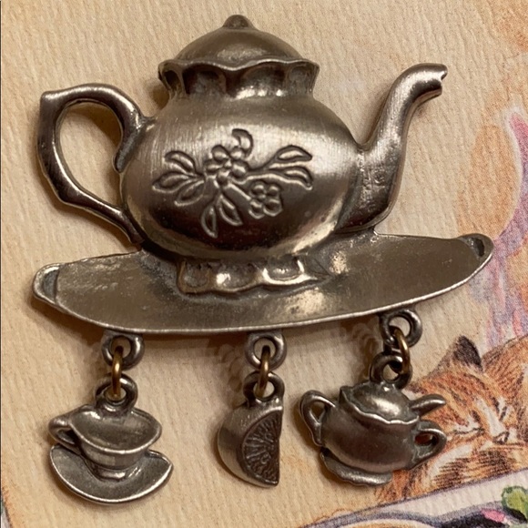 Lindsey Claire Fine Pewter Charmer - Picture 6 of 6